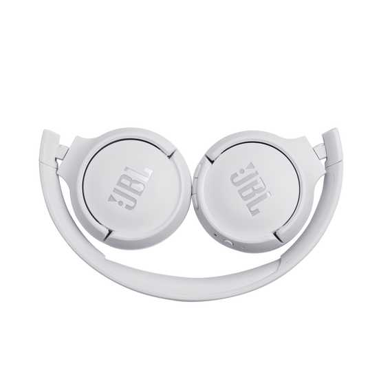 JBL Tune 500BT - White - Wireless on-ear headphones - Detailshot 3 image number null